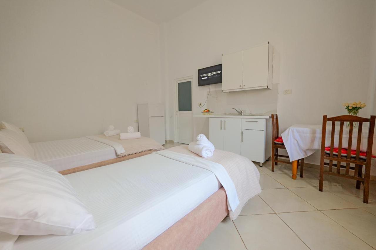 Sunflower Hotel Ksamil Extérieur photo